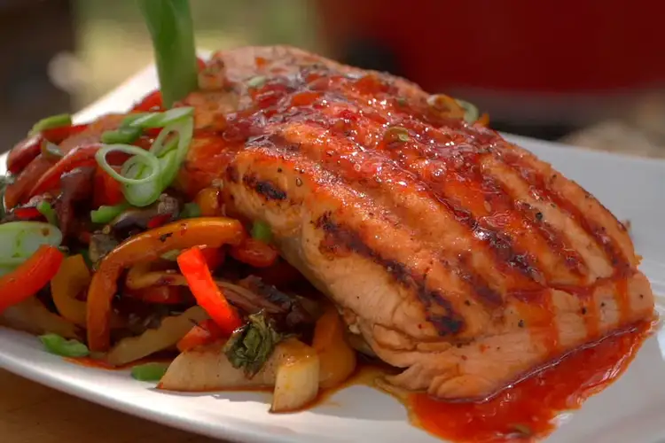 Gochujang Grilled Salmon with Vegetables